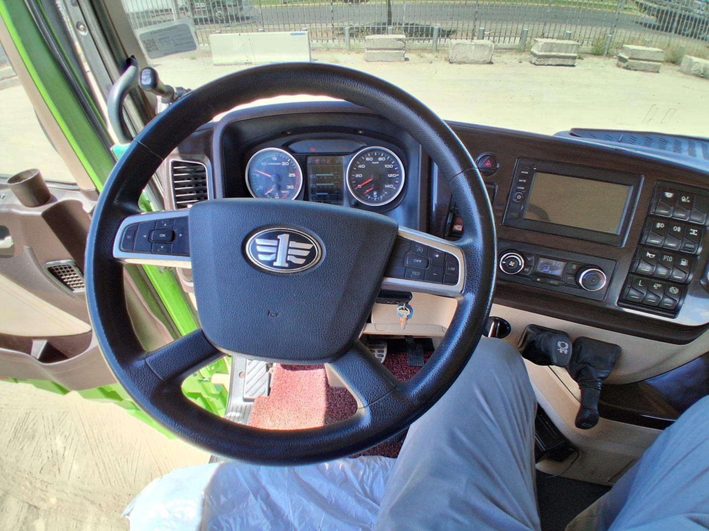 FAW F-2650