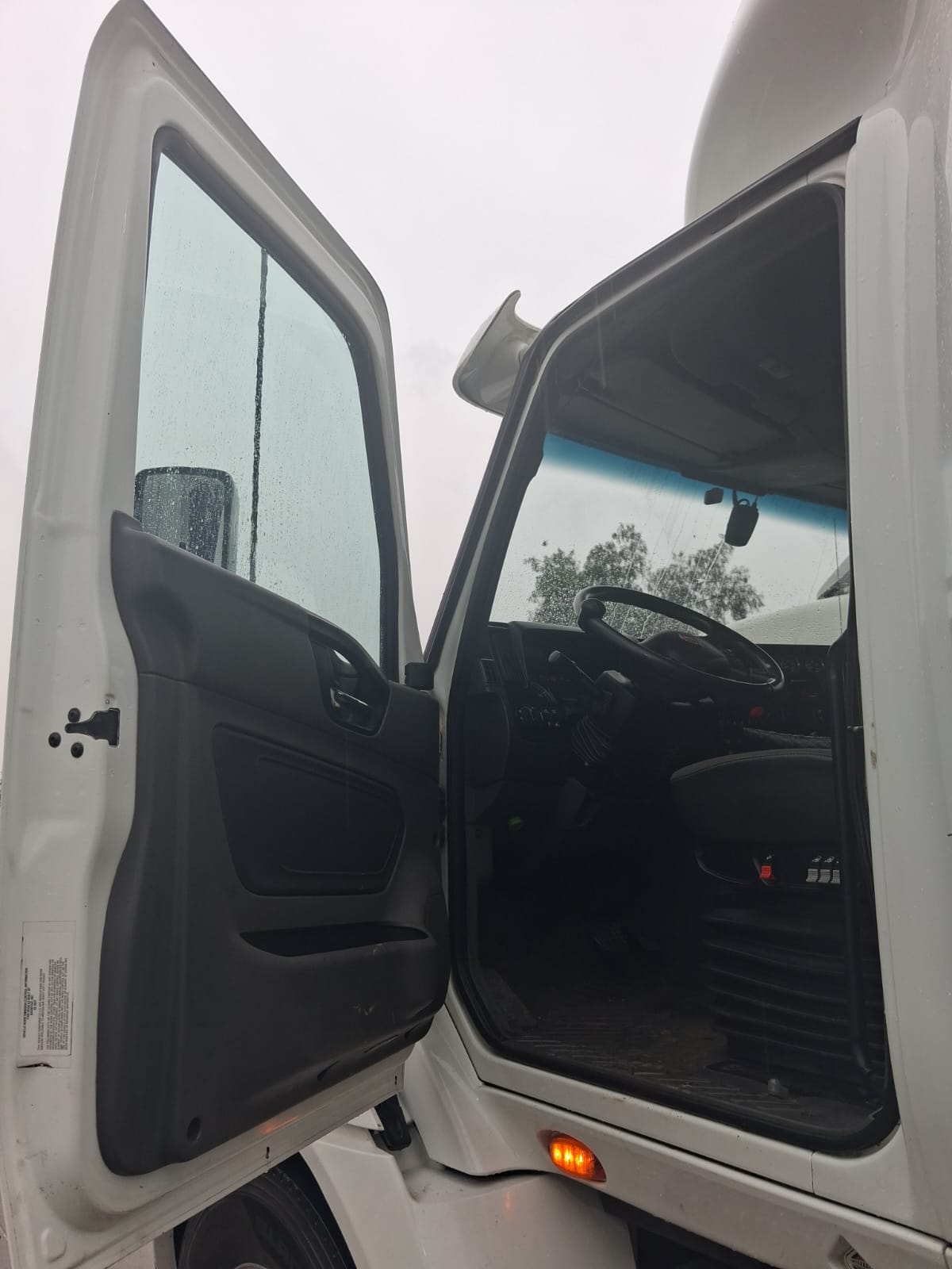 INTERNATIONAL RH613 HR