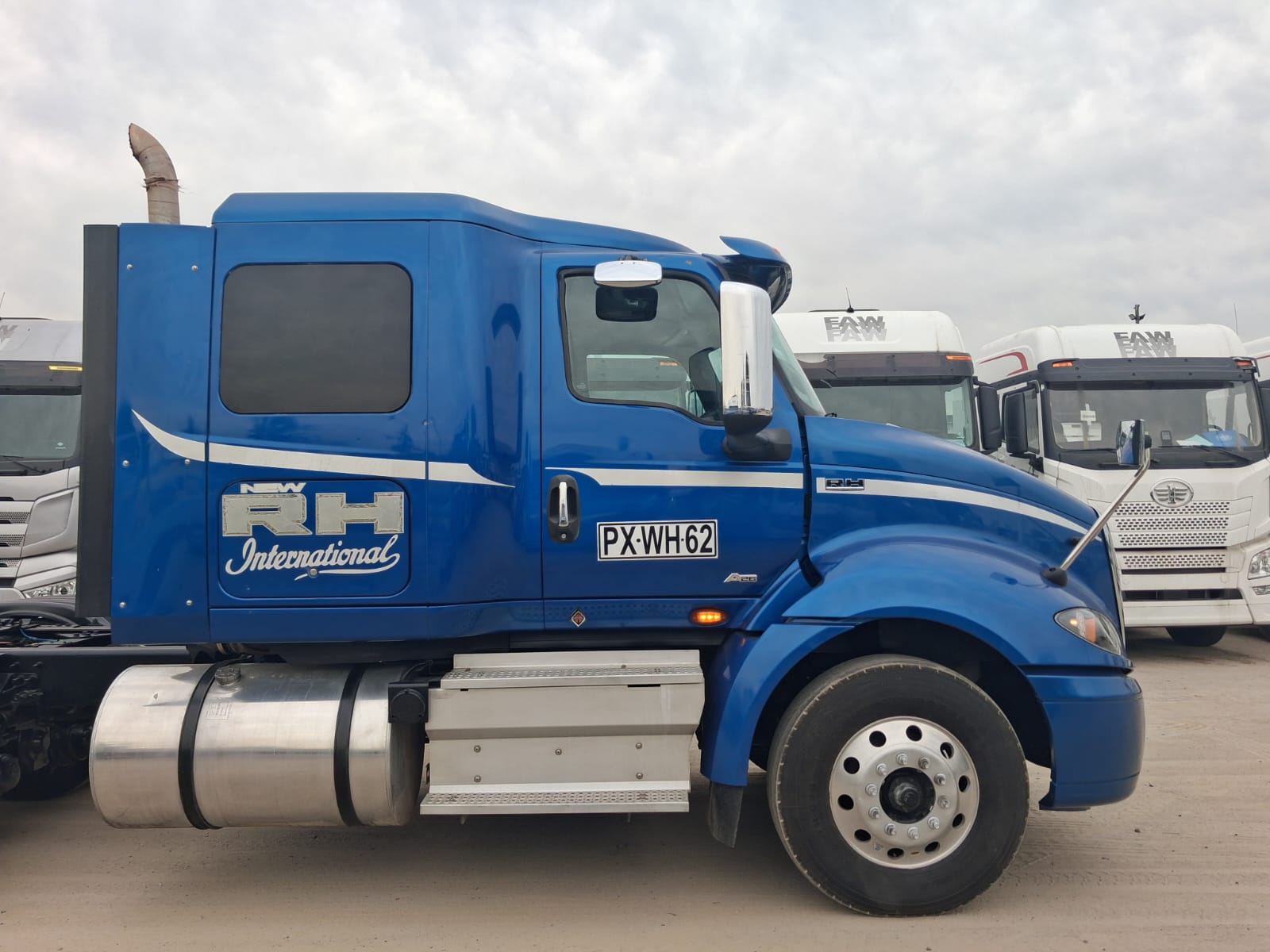 INTERNATIONAL RH613