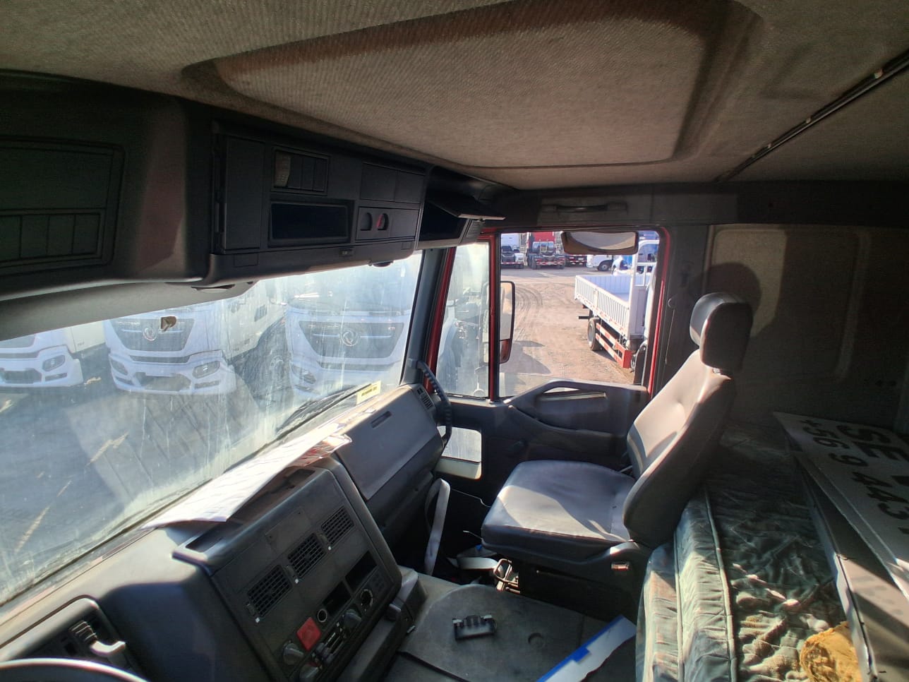 IVECO EUROTRAKKER 