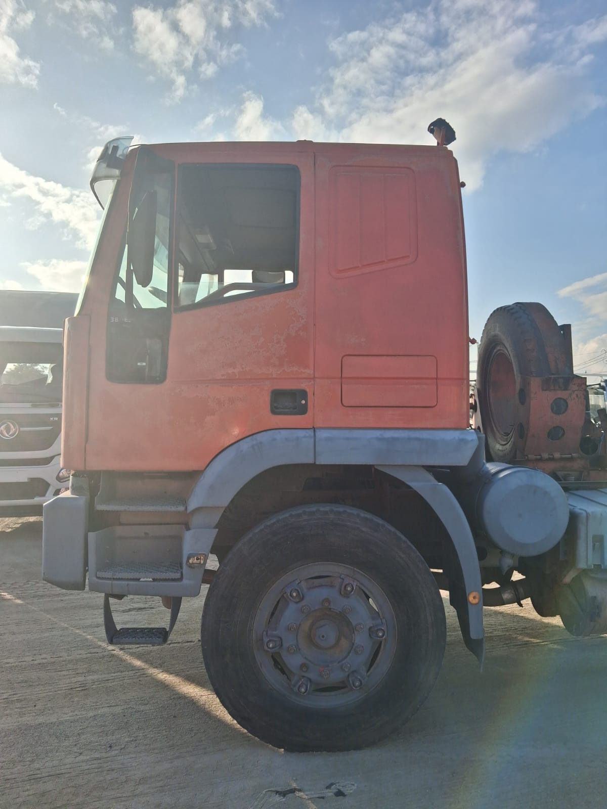 IVECO EUROTRAKKER 