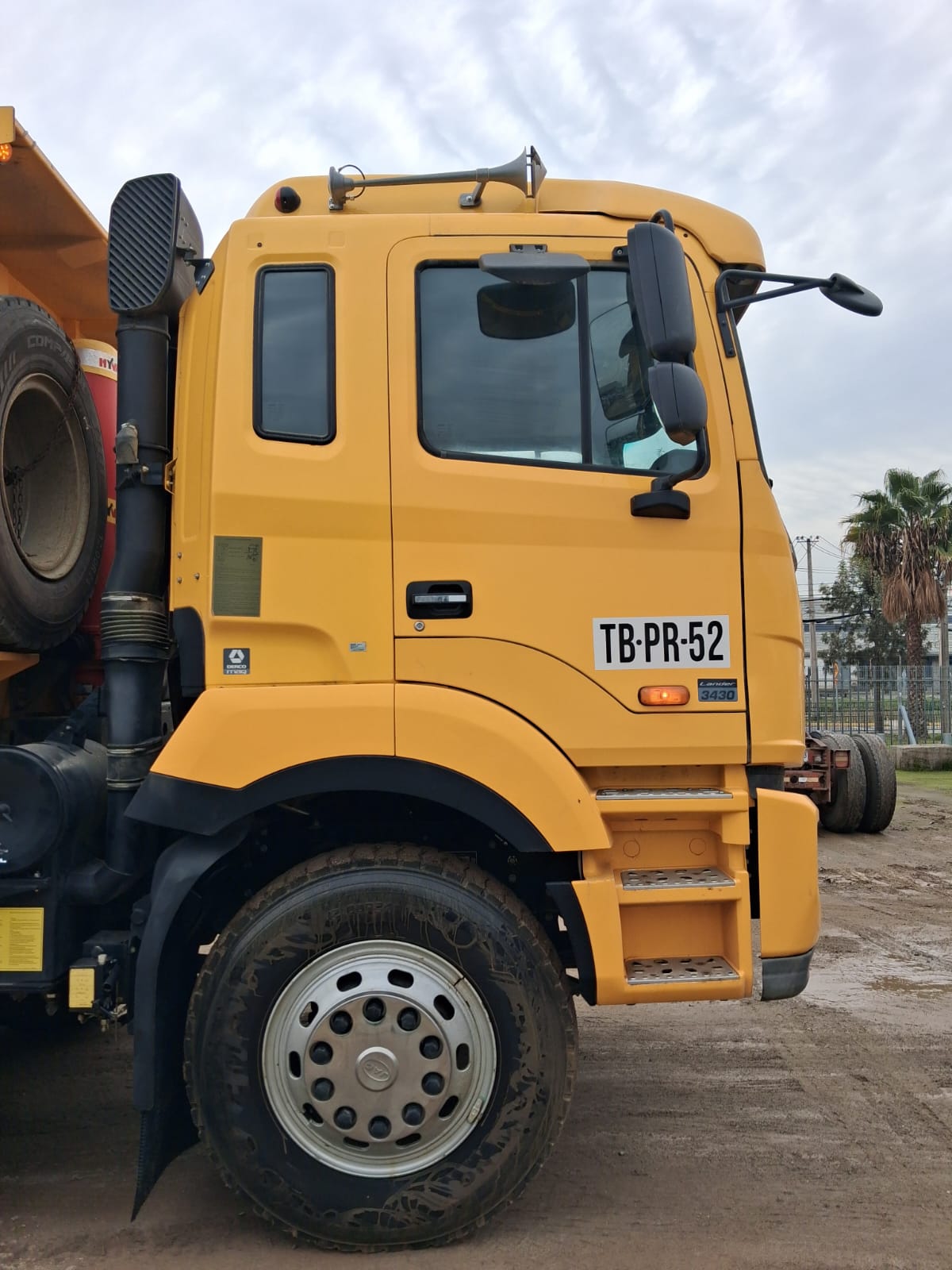 JAC LANDER 3430 TOLVA 8x4