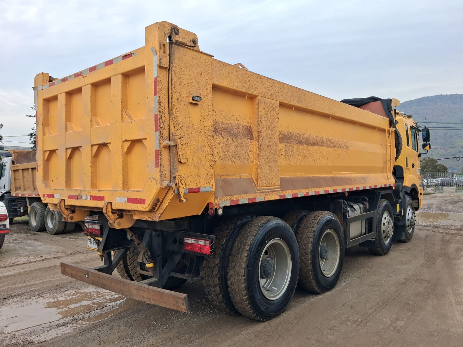 JAC LANDER 3430 TOLVA 8x4