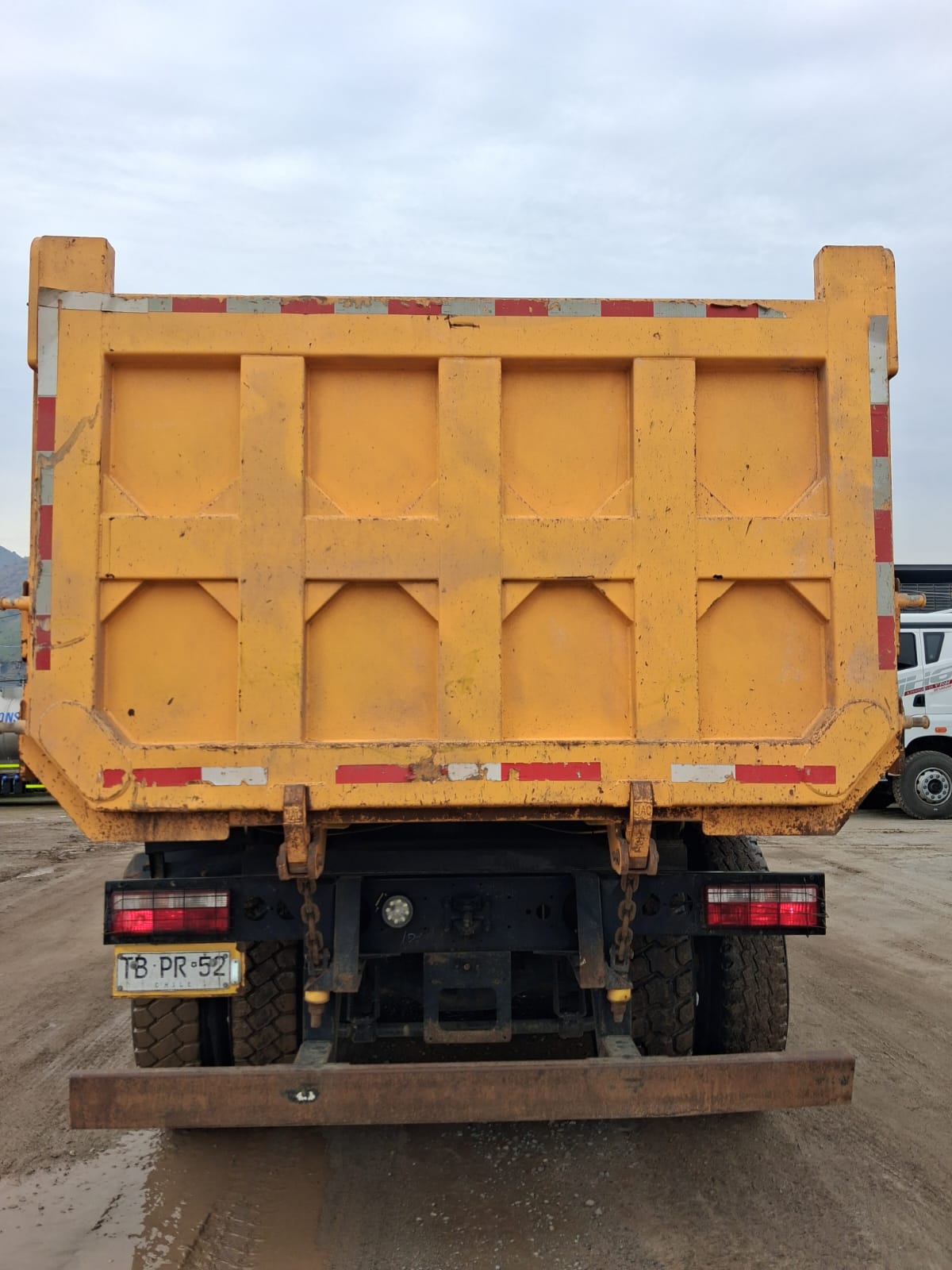 JAC LANDER 3430 TOLVA 8x4