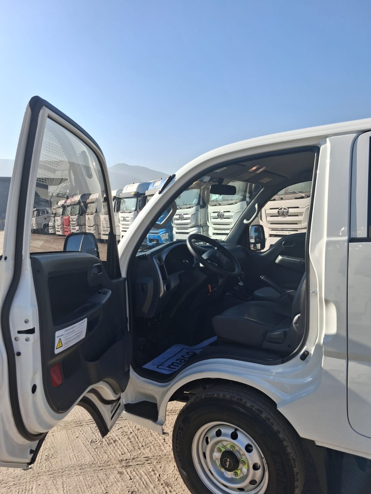 KIA FRONTIER DC LX 2.5