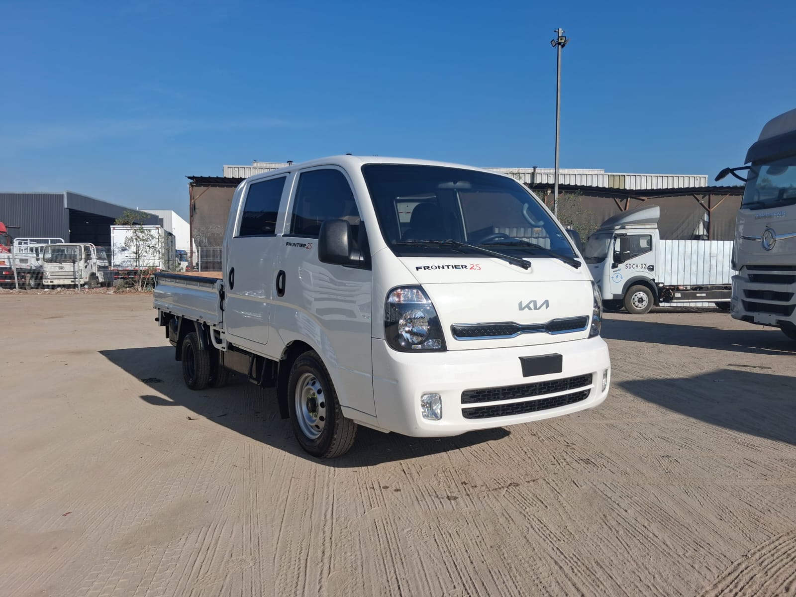 KIA FRONTIER DC LX 2.5