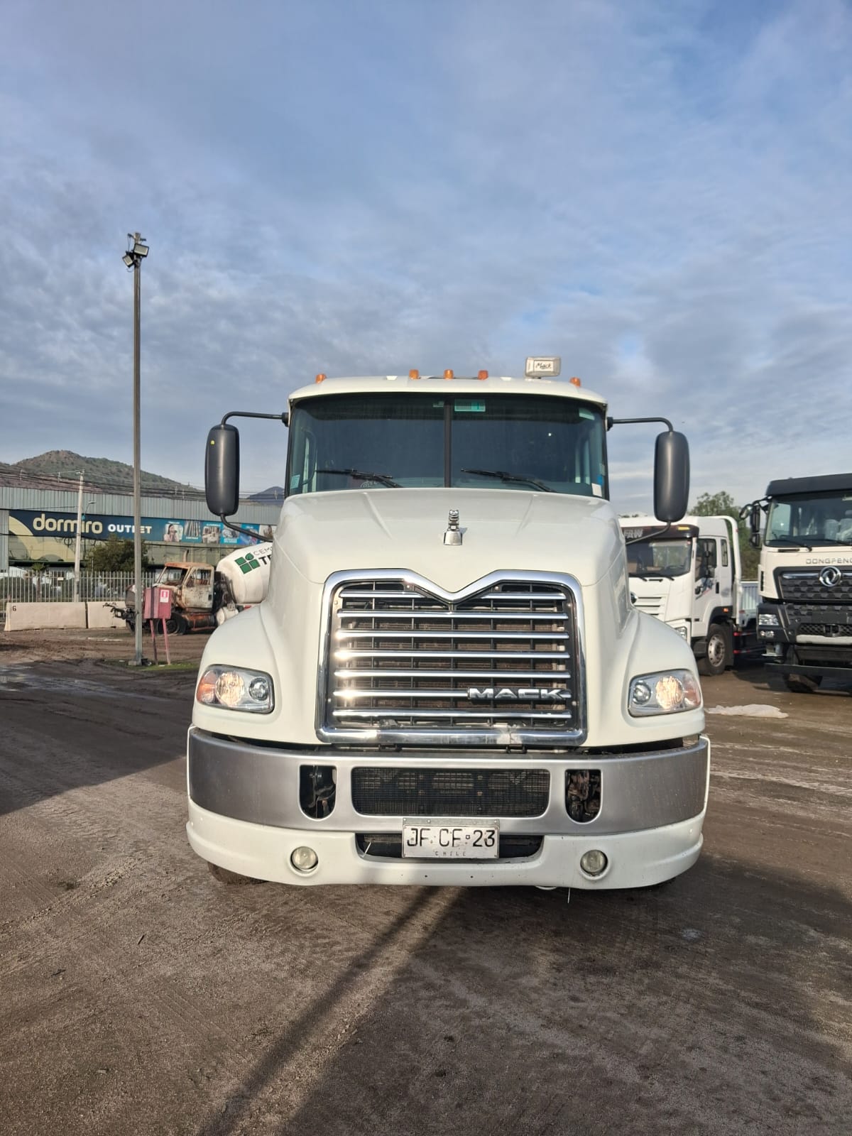 MACK CXU 613 E