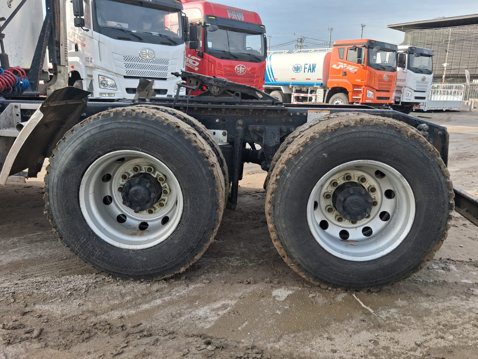 MACK CXU 613 E
