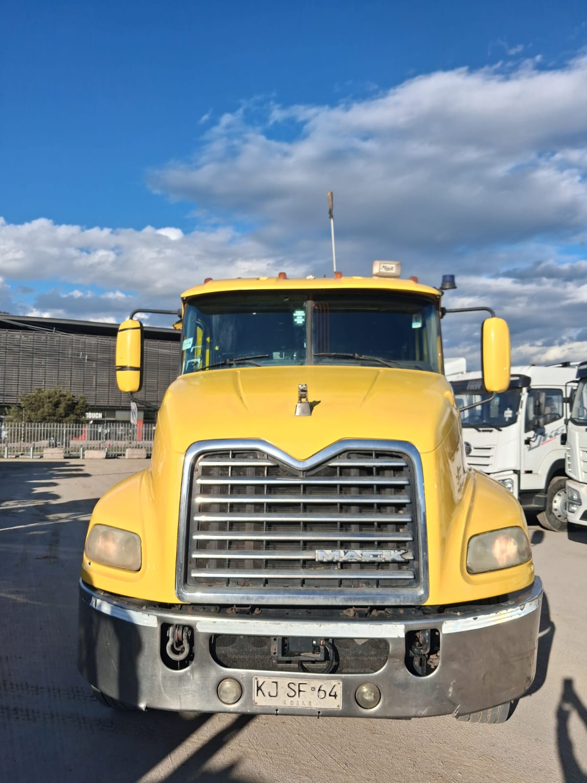 MACK CXU 613