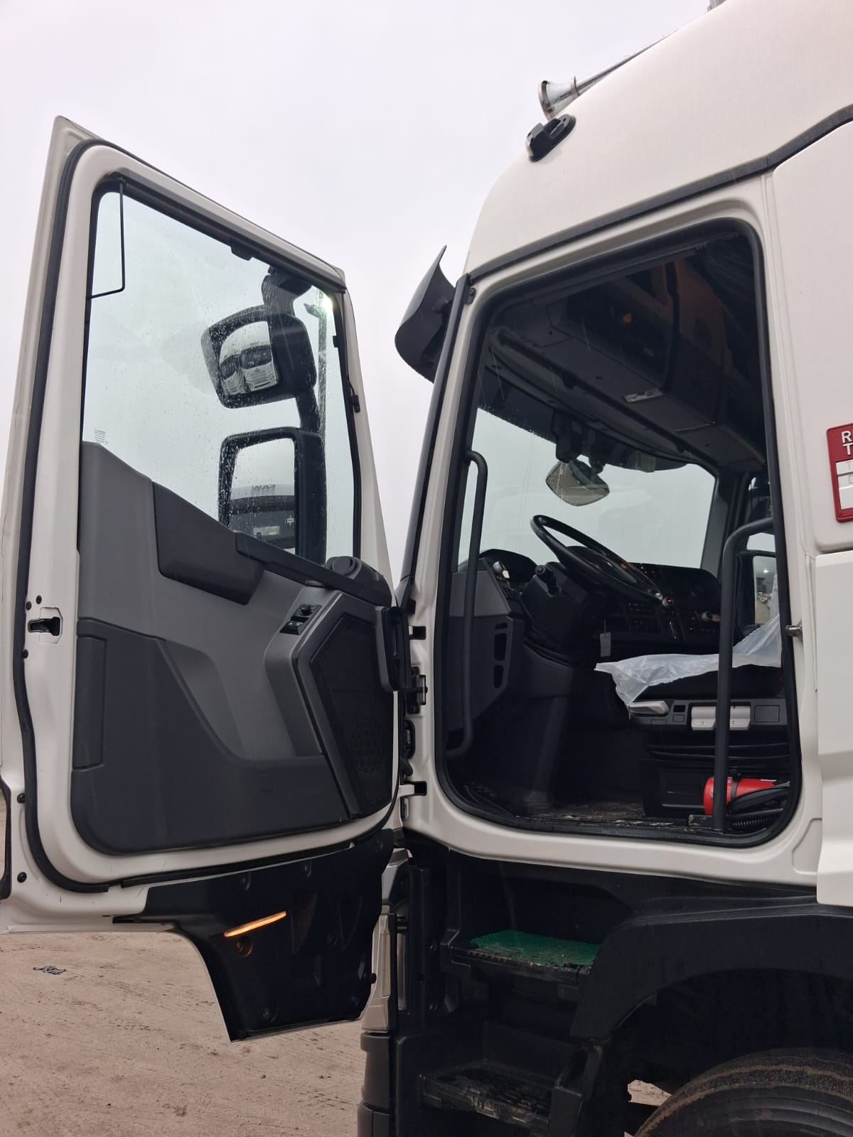 RENAULT T460