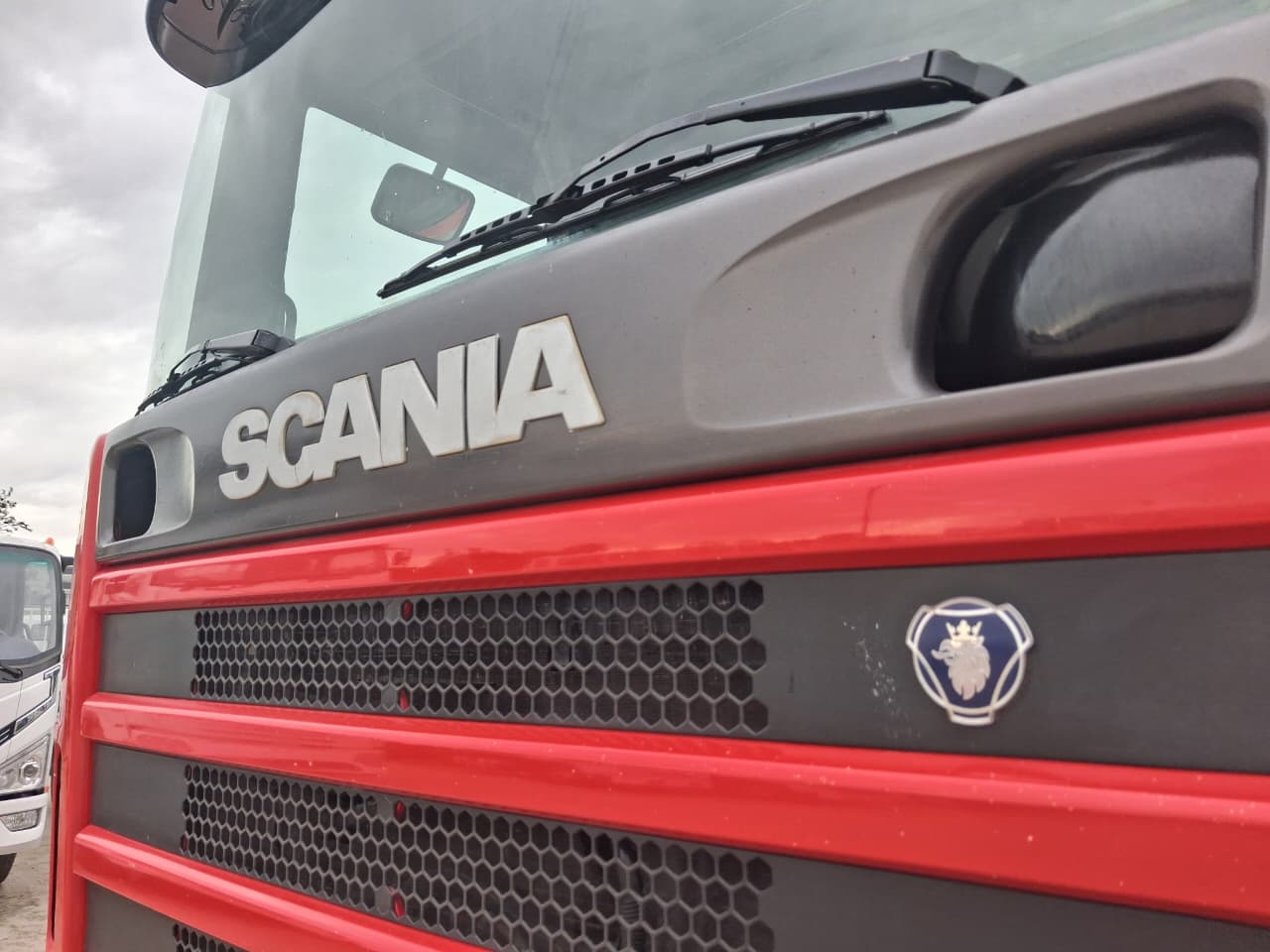 SCANIA R 124 GA