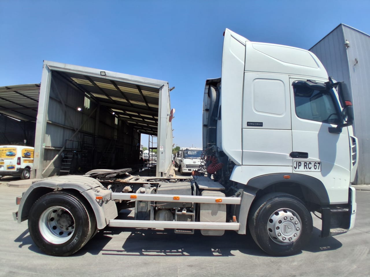 SINOTRUK T7H 440 4x2