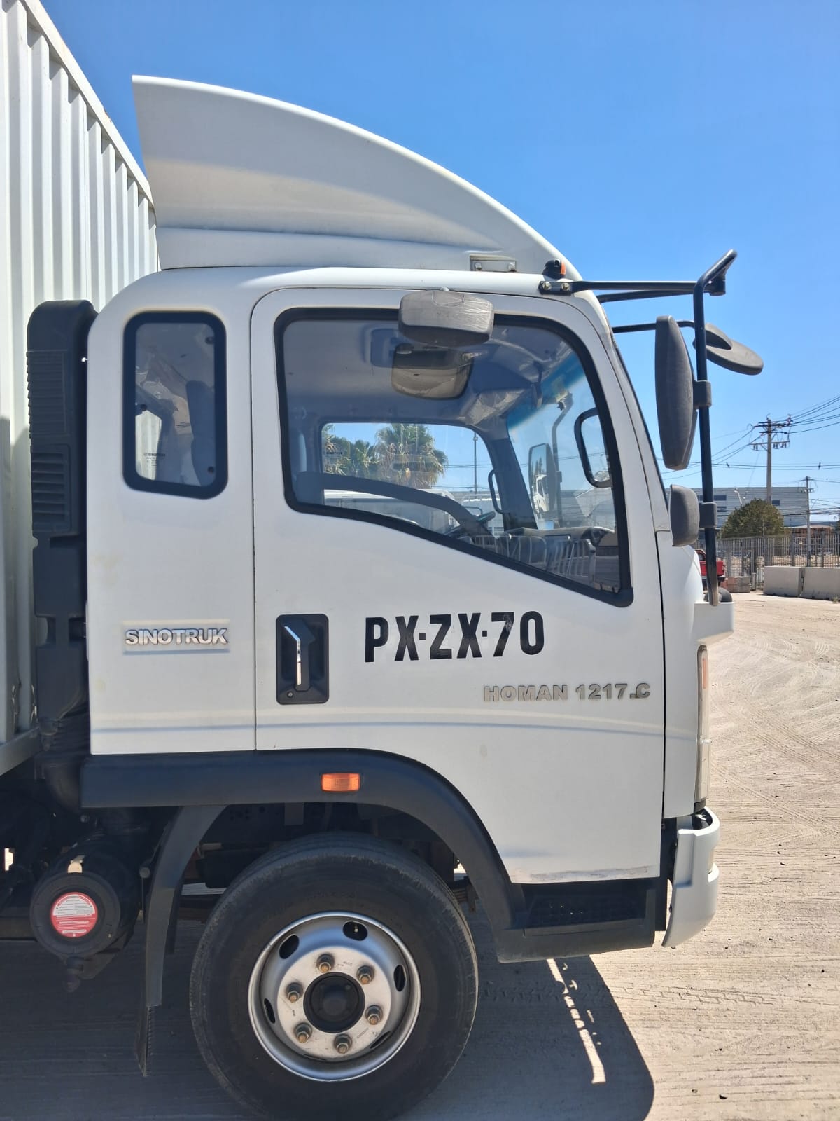 SINOTRUK HOMAN 1217 C