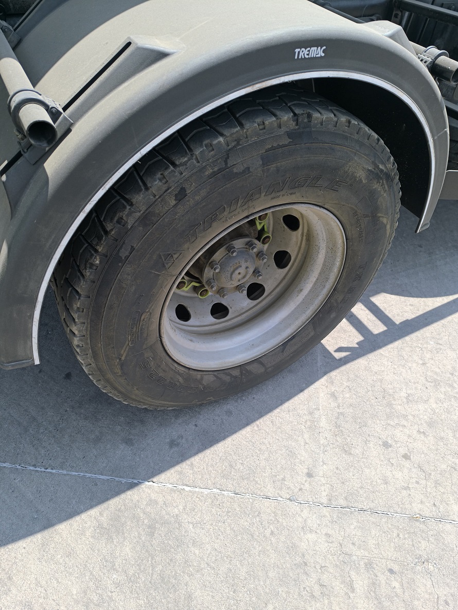 Volkswagen Constellation 17280