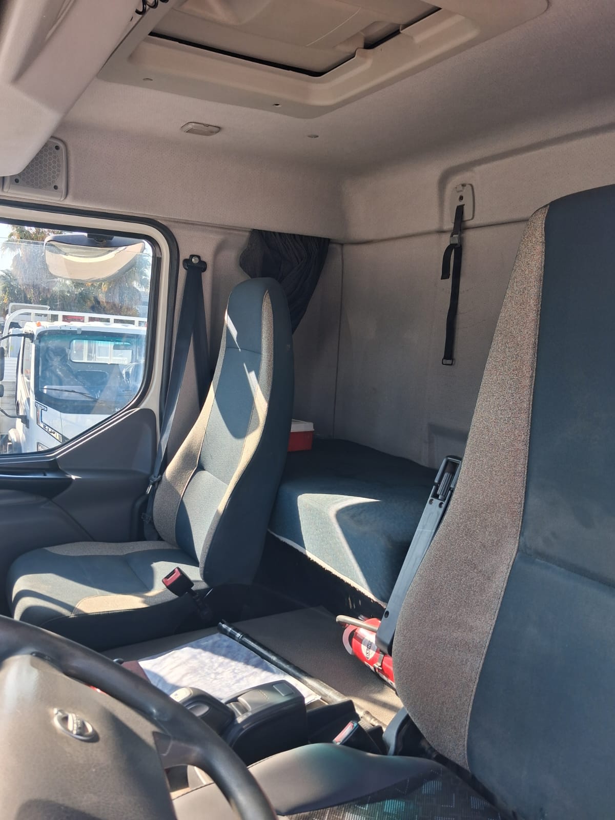 VOLVO VM 330