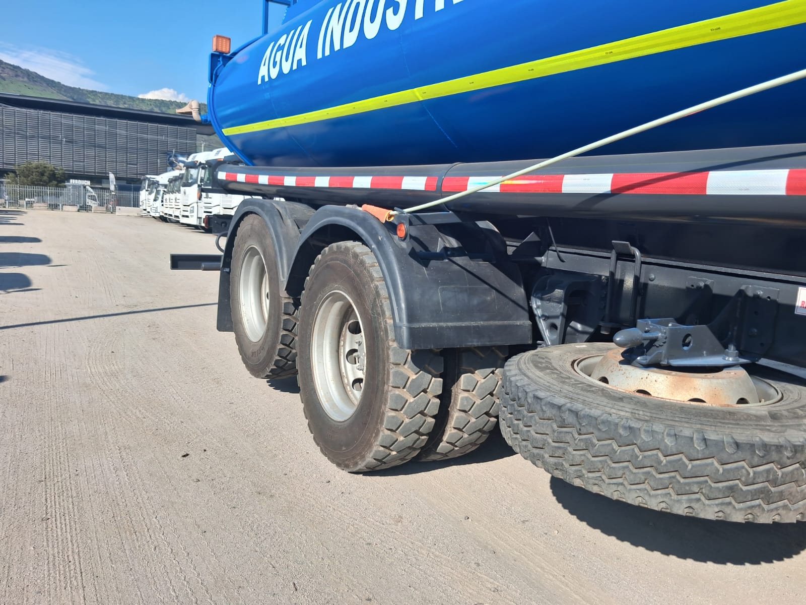 VOLVO VM 330