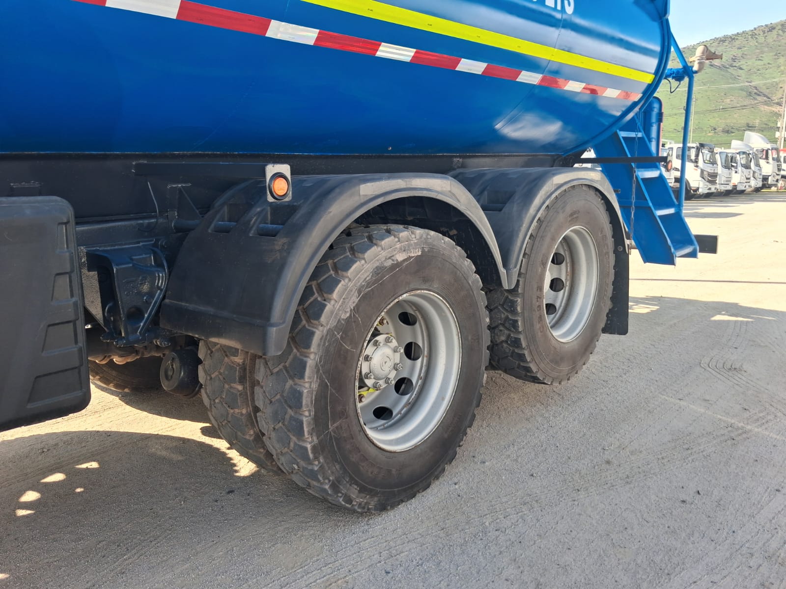 VOLVO VM 330