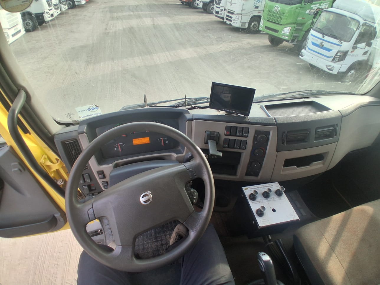 VOLVO VM 330